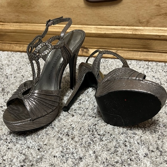 Dress heel - Picture 2 of 5